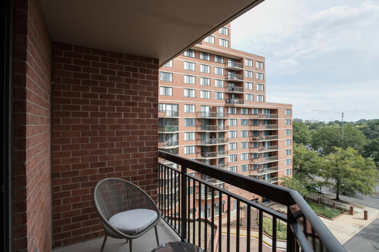 Stylish And Charming Apartment In Pentagon City Arlington Exterior foto